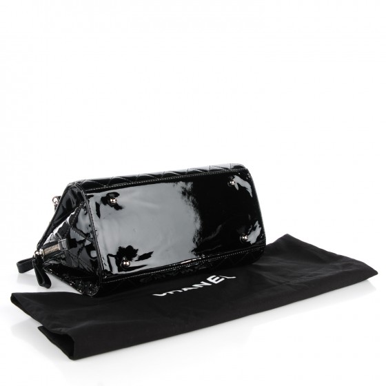 CHANEL Patent Quilted CC Angle Tote Black 131052 | FASHIONPHILE
