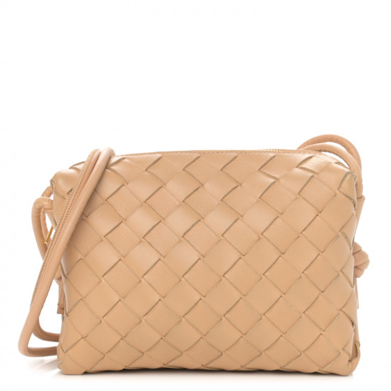 ショルダーバッグ・ポシェット BOTTEGA VENETA  Mini loop bottega veneta bag in woven nappa Bottega Veneta® Mini Loop Camera Bag in Almond. Shop online now.