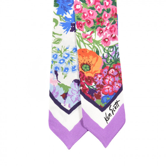 累積売上総額第１位【GUCCI★グッチ】KEN SCOTT SILK NECK BOW Printed silk twill neck bow in beige and ebony GG | GUCCI® US