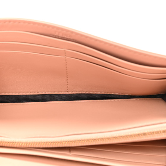 FENDI CONTINENTAL WALLET ライトピンク フェンディ 財布 FENDI Nappa Matisse FF Embossed Continental Wallet On Chain