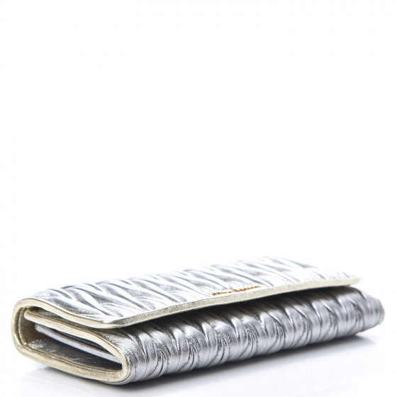 MIU MIU Metallic Matelasse Wallet Cromo Pirite 667887