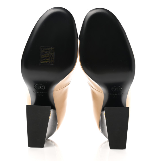 CHANEL ベージュ・黒 ミュール 35 CHANEL Shiny Goatskin Pearls Cap Toe Open Slingback Pumps 35