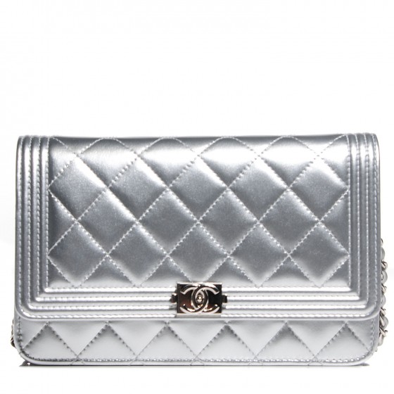 【BOY CHANEL】トップハンドル 付きウォレットオンチェーン c13513ch_chanel_boy_wallet_on_