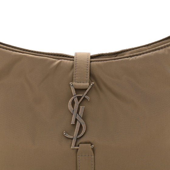 ショルダーバッグ Saint Laurent Dark green Econyl LE 5 A 7 shoulder bag Saint Laurent Dark Green ECONYL® LE 5 À 7 Shoulder Bag – LOZURI®
