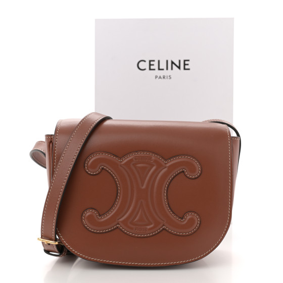 ★関税込★CELINE★Folco Cuir Triomphe in Smooth Calfskin Tan CELINE Smooth Calfskin Cuir Triomphe Folco Crossbody Bag Tan