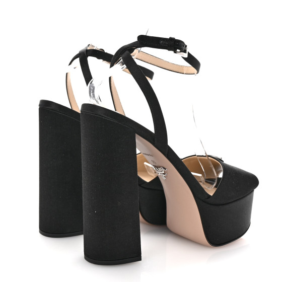 PRADA トライアングルロゴ スエード シアリング スリッパ PRADA Satin Metal Triangle Logo Ankle Strap 40/135mm