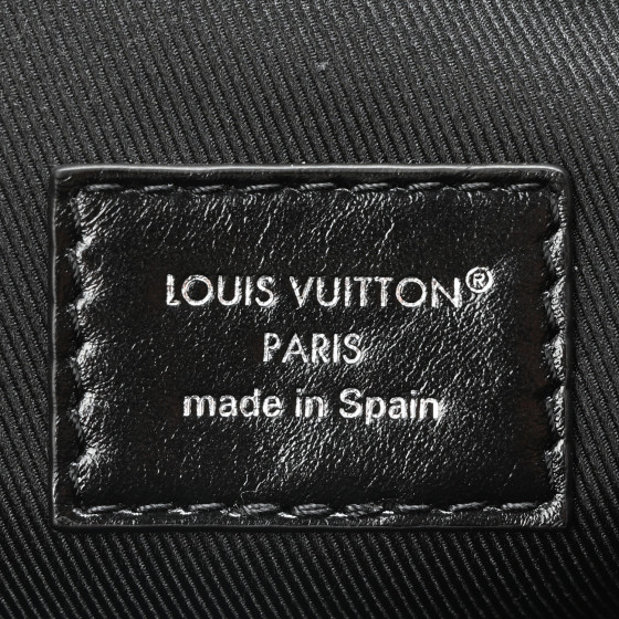LOUIS VUITTON Calfskin Cargo Wearable Wallet Black 1673355