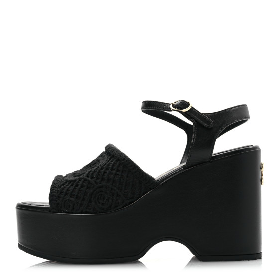 靴 Chanel Black Suede Platform Sandals CHANEL Lambskin Quilted Chain CC Platform Sandals 37.5 Black