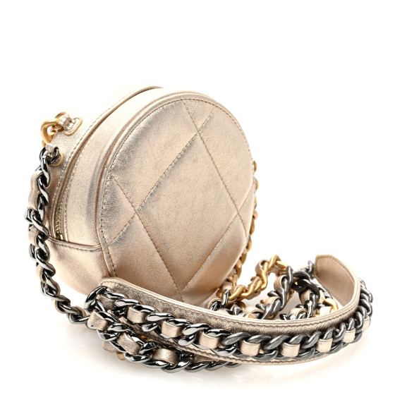 シャネル シャネル19 ラウンド CHANEL Metallic Lambskin Quilted Chanel 19 Round Clutch With