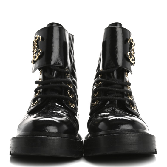 CHANELブーツ Combat Boots 37 CHANEL Shiny Calfskin Quilted Lace Up Combat Boots 37 Ivory