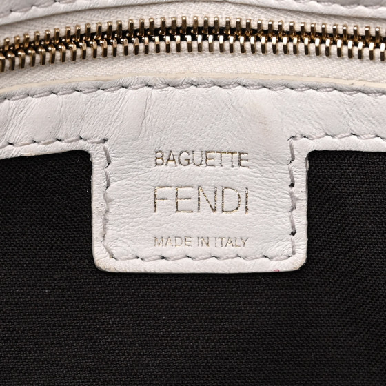 FENDI名刺入れCC CASE VIT.SOFT STAMPA FF 1974 Fendi White Embossed FF Leather Bauletto Piccolo 1974 Bag