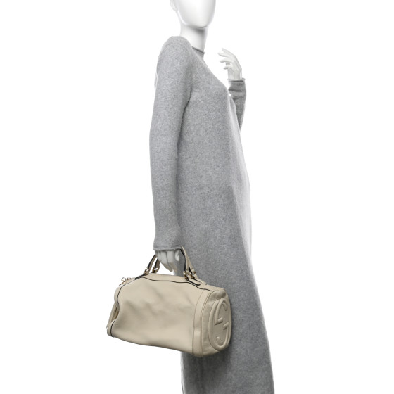 GUCCI Pebbled Calfskin Medium Soho Boston Off White