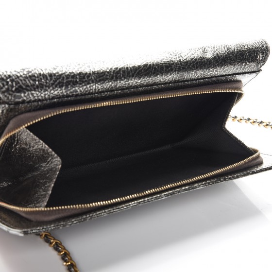 シャネル CHANEL Cracked Metallic Calfskin Quilted Zip Away Chain