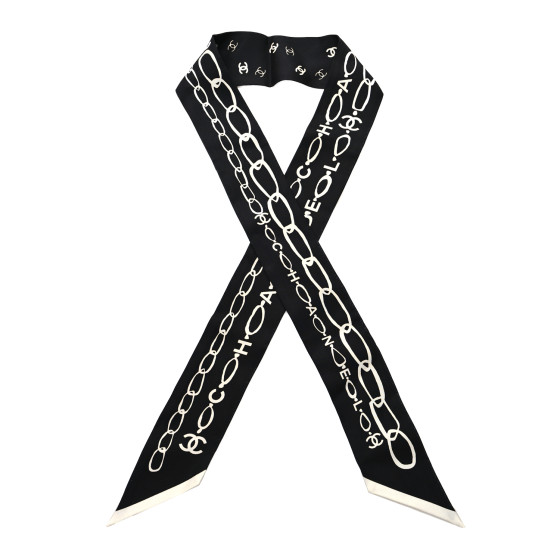 Chanel CCロゴシルク椿スカーフ Black White CHANEL Silk Logo Slim Bandeau Scarf Black White 1355966