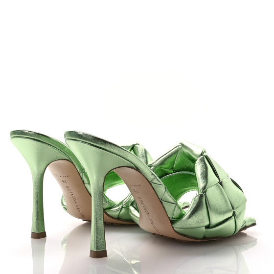 サンダル・ミュール BOTTEGA VENETA Sandals Women Leather Green/Pistachio Leather mules Bottega Veneta Green size 39 EU in Leather