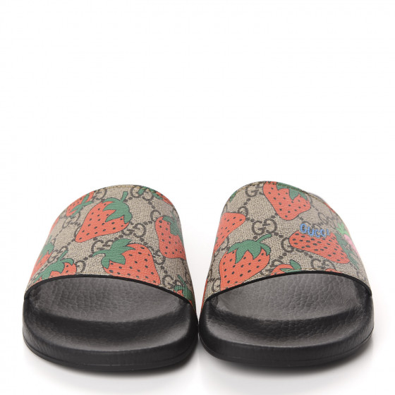 【GUCCI】 GG Supreme Strawberry Slide Sandals GUCCI GG Supreme Monogram Strawberry Slide Sandals 38 Beige