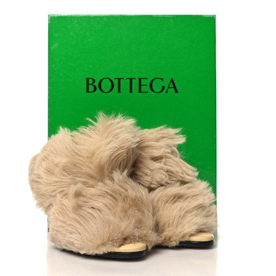 サンダル・ミュール [BOTTEGA VENETA] Shearling Puddle Sandals BOTTEGA VENETA Shearling Curve Soft Poodle Slide Sandals 37