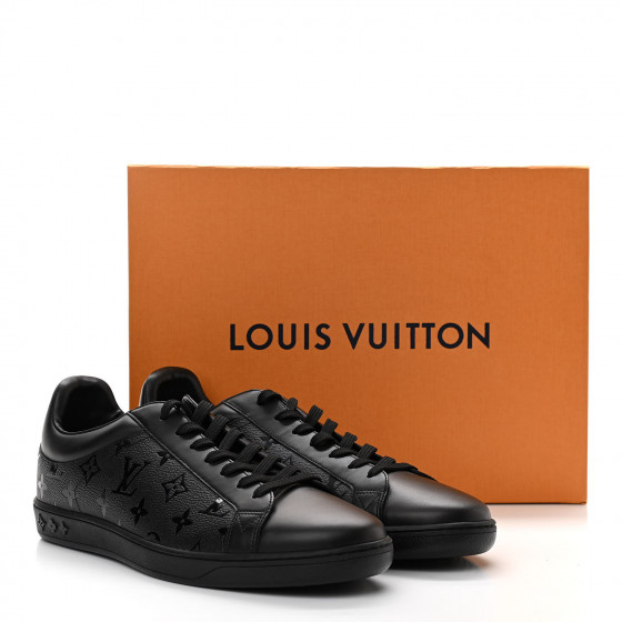 お洒落な足元♪【LOUIS VUITTON】トレーナー Black Monogram お洒落な足元♪【LOUIS VUITTON】トレーナー Black Monogram