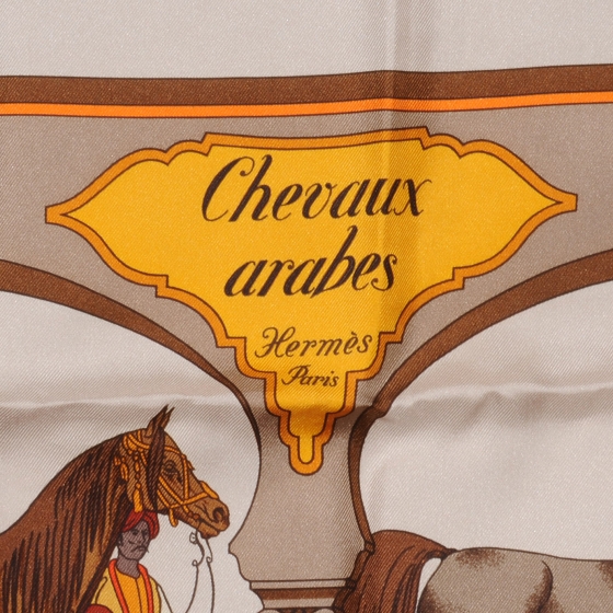 HERMES シルクスカーフ Chevaux arabes HERMES Silk Chevaux Arabes Scarf 90 40136 | FASHIONPHILE