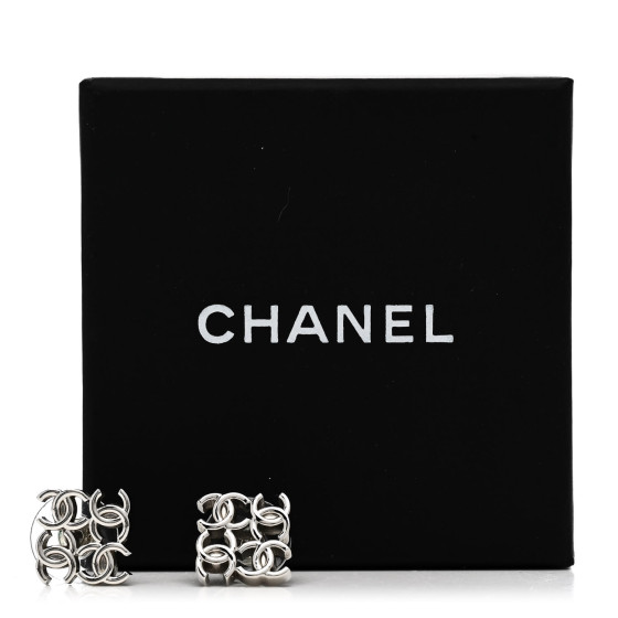 サイドの立体的なデザインも可愛い サークルCC CHANEL リング サイドの立体的なデザインも可愛い サークルCC CHANEL リング