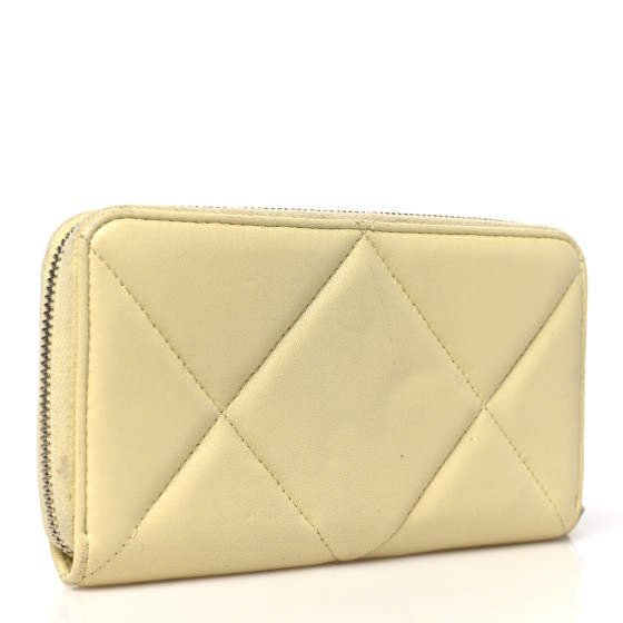 CHANEL150ML daishin CHANEL Shiny Goatskin Quilted 19 Long Zipped Around Wallet