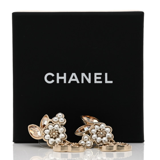 シャネル リン エクストレム 31 アンクル ヌワール CHANEL Pearl Crystal Drop CC Earrings Gold White 1689801