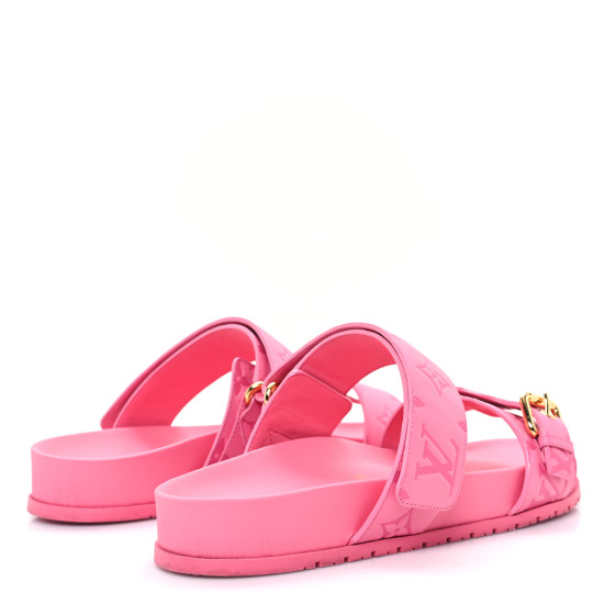 【LVエンボス加工】Louis Vuitton★Bom Diaミュール サンダル LV x TM Bom Dia Flat Comfort Mule - Shoes | LOUIS VUITTON