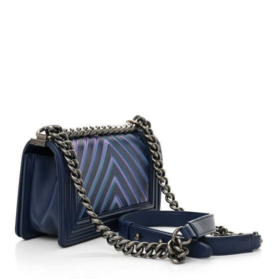 【ヴィンテージ】Rank:S☆Chanel Dark Midnight Blue Boy Small CHANEL Calfskin Painted Chevron Embossed Small Boy Flap Dark
