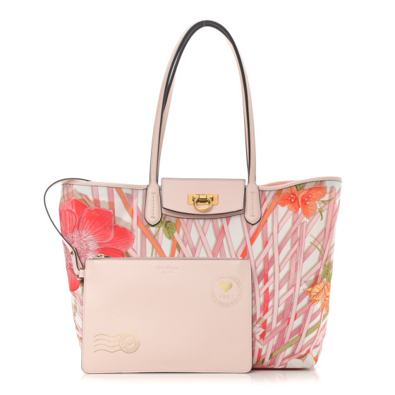 トートバッグ SALVATORE FERRAGAMO Pink Fabric Beach S Handbag SALVATORE FERRAGAMO Nylon Calfskin Vimini Travel Tote Pink