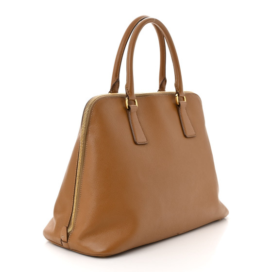 ハンドバッグ Prada Medium caramel-coloured bag in Saffiano Cocoa Brown Prada Soft Sound medium suede shoulder bag | PRADA