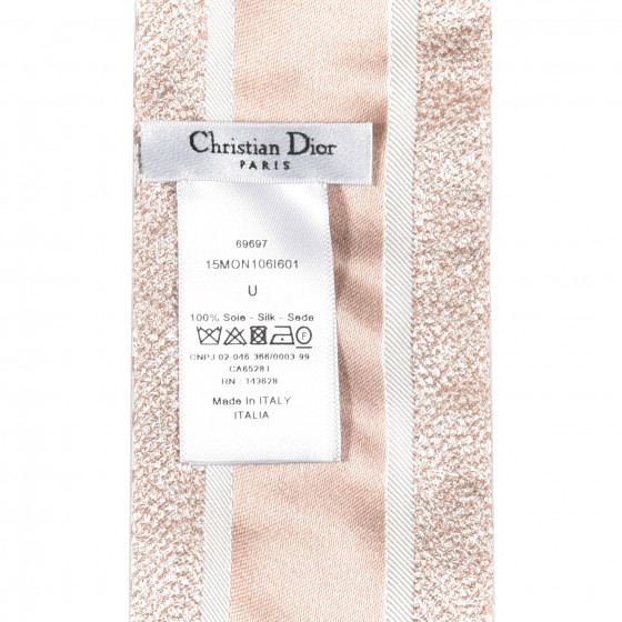アウトレット DIOR Montaigne Graphic Mitzahスカーフ アウトレット DIOR Montaigne Graphic Mitzahスカーフ スカーフ