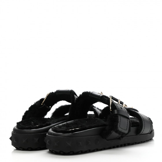 VALENTINO GARAVANI Shearling Rockstud Slide Sandals 38 Black