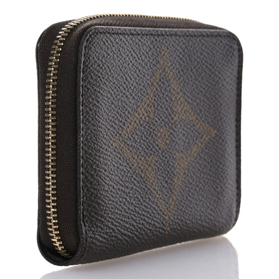 LOUIS VUITTON Monogram Giant Zippy Coin Purse 1694029
