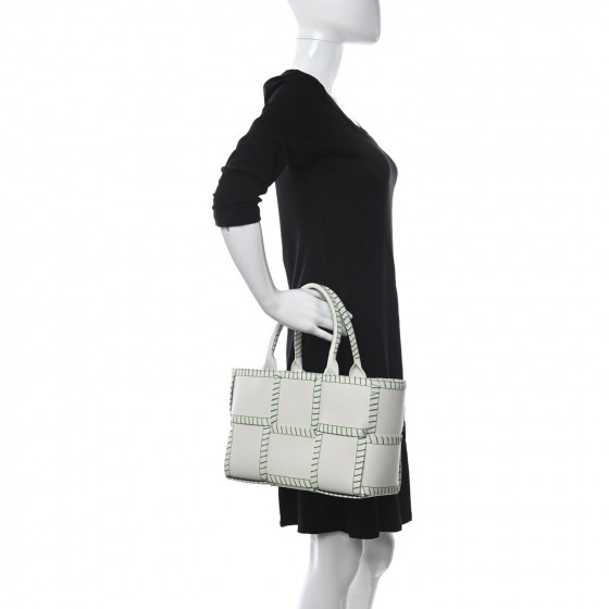 BOTTEGA VENETA Nappa Maxi Intrecciato Overlock Stitched