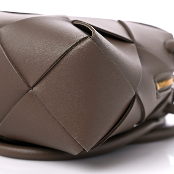 =関税込★BOTTEGA VENETA★ミニカセットカメラバッグ TAUPE GREY 関税負担なし☆BOTTEGA VENETA ミニ カセット カメラバッグ