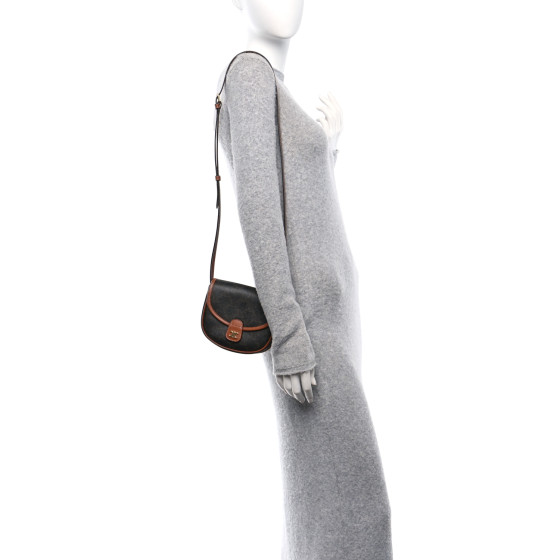 関税込★CELINE★Mini Besace in Triomphe Canvas and Calfskin CELINE Mini Besace in Triomphe Canvas and calfskin | REVERSIBLE