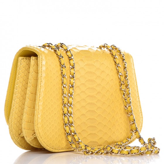 CHANEL シャネル パイソン Amazon.com: Chanel, Pre-Loved Yellow Python Classic Double