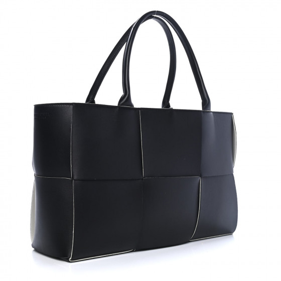 【BOTTEGA VENETA】ARCO TOTE BAG Bottega Veneta® Men's Small Arco Tote Bag With Strap in