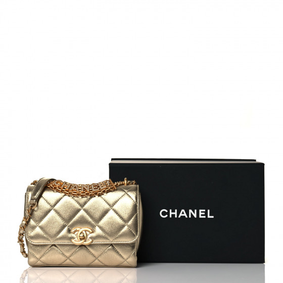 CHANEL ビーズマトラッセCCターンロックチェーンショルダー