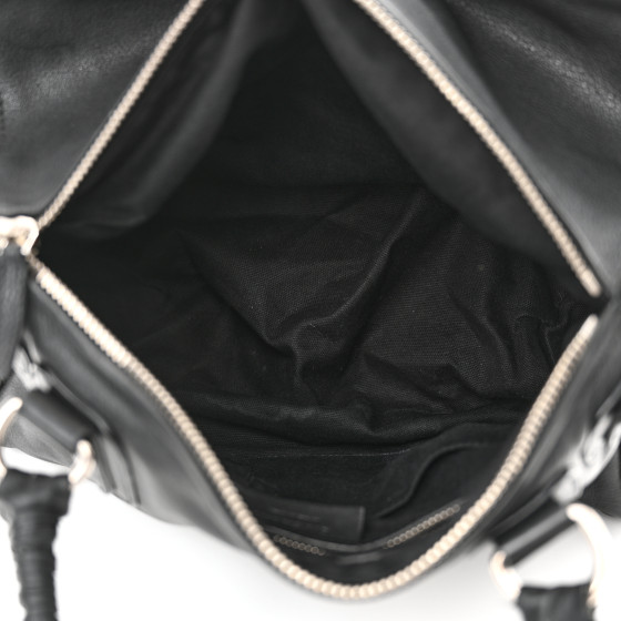 GIVENCHY  バッグ Givenchy Black Textured Patent Leather Medium Pandora Bag