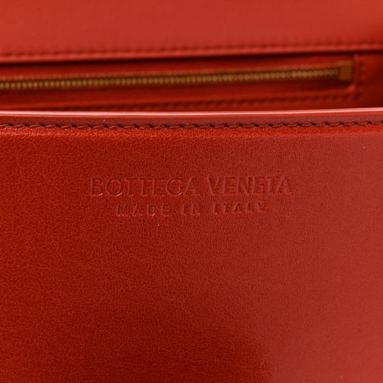 直営店☆BOTTEGA VENETA☆ MEDIUM DESIREE ショルダーバッグ 直営店☆BOTTEGA VENETA☆SALE! Desiree MEDIUM ショルダー