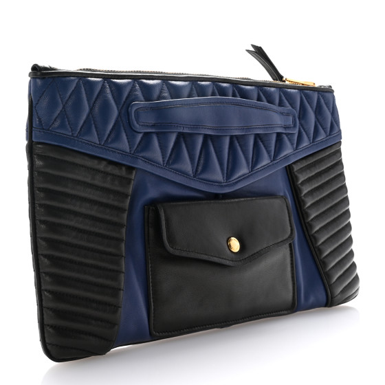 【MIU MIU】QUILTED NAPPA CLUTCH Miu Miu Matelassé Nappa Clutch Bag | Black | FARFETCH
