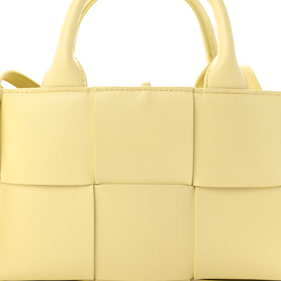 トートバッグ BOTTEGA VENETA Pastel Yellow Leather Candy Arco Handbag BOTTEGA VENETA Nappa Maxi Intrecciato Candy Arco Tote Ice