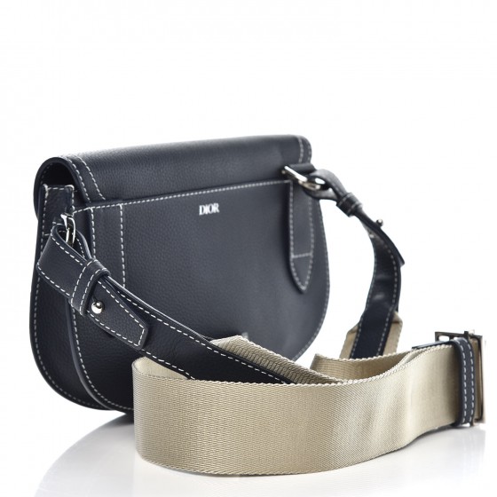 【無料郵送/関税込/正規品】 Dior x Kaws Grained Calfskin and Dior x KAWS Vertical Bifold Card Holder Black Grained