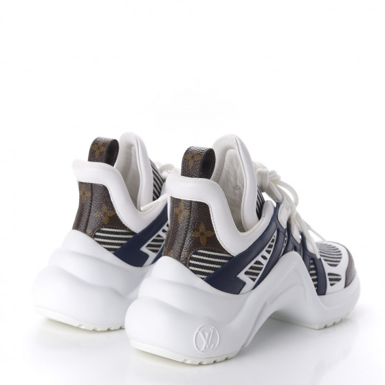 靴 Louis Vuitton Monogram Stripe Sneakers LOUIS VUITTON Patent Monogram Stripe LV Archlight Sneakers