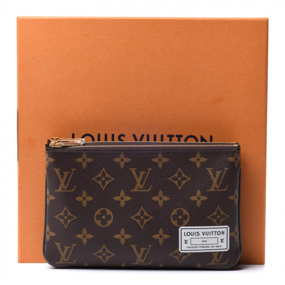 k*a様 LOUIS VUITTON Monogram World Tour ネ LOUIS VUITTON Calfskin Monogram World Tour Sneaker Boot 38.5