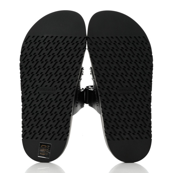【スタッズで差をつけて】HERMES サントリーニ Black with Stud HERMES Calfskin Studded Santorini Sandals 38.5 Black 895468