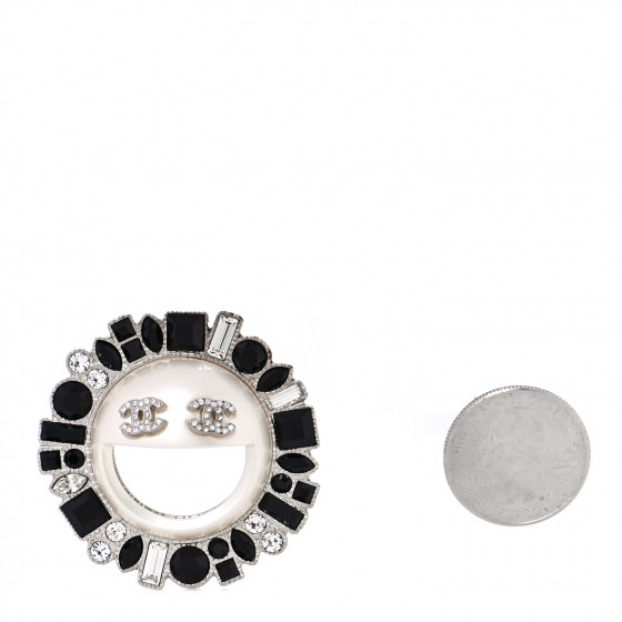CHANEL Crystal CC Smiley Emoji Brooch Silver 998193