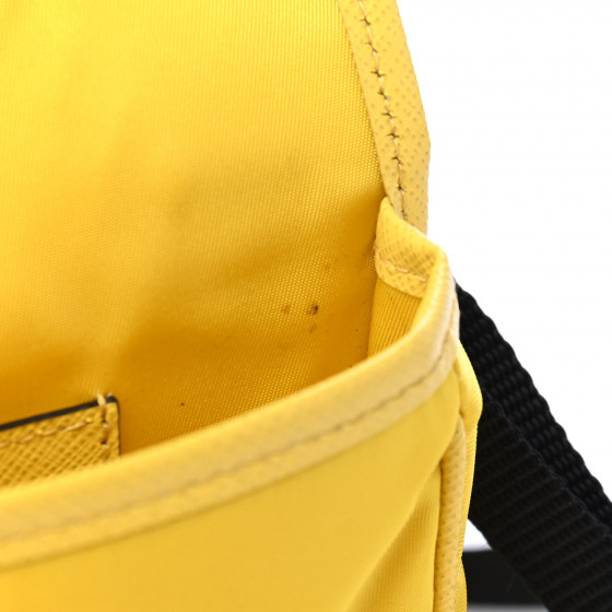 PRADA イエローメッセンジャーバッグ PRADA Re-Nylon Saffiano Smartphone Case Crossbody Giallo