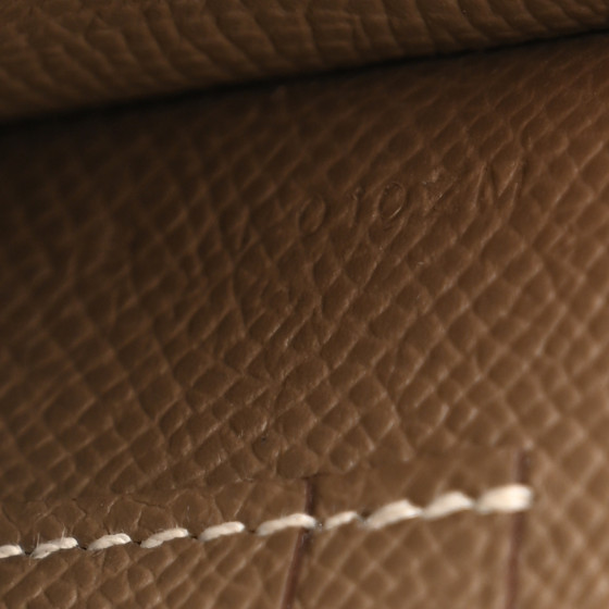 洗練を持ち運ぶ HERMES Portefeuille Maillon To Go 財布 Maillon To Go wallet | Hermès Mainland China
